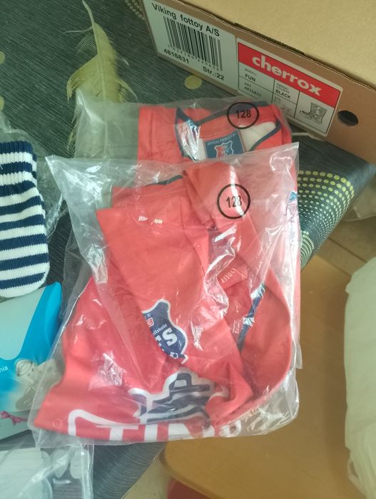 ПРОДАМ ПАМПЕРСИ  І все до дитини