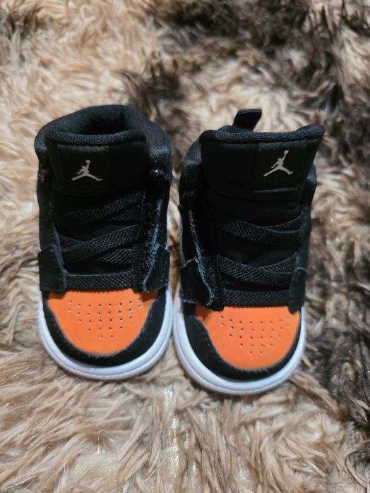 Sapatilhas nike jordan bebé