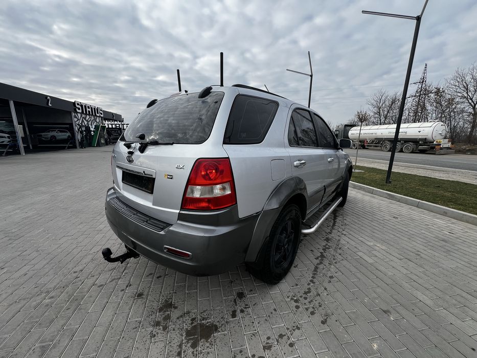 Автомобіль Kia Sorento 2.5 2006 рік. Повністю все обслужене. Не гнила