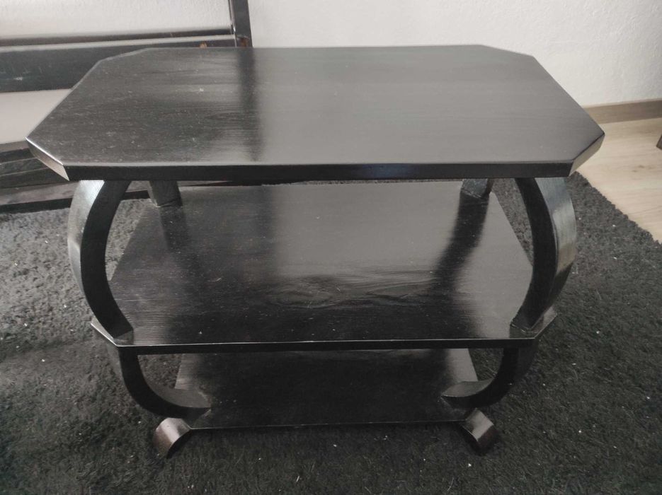 Mesa três prateleiras