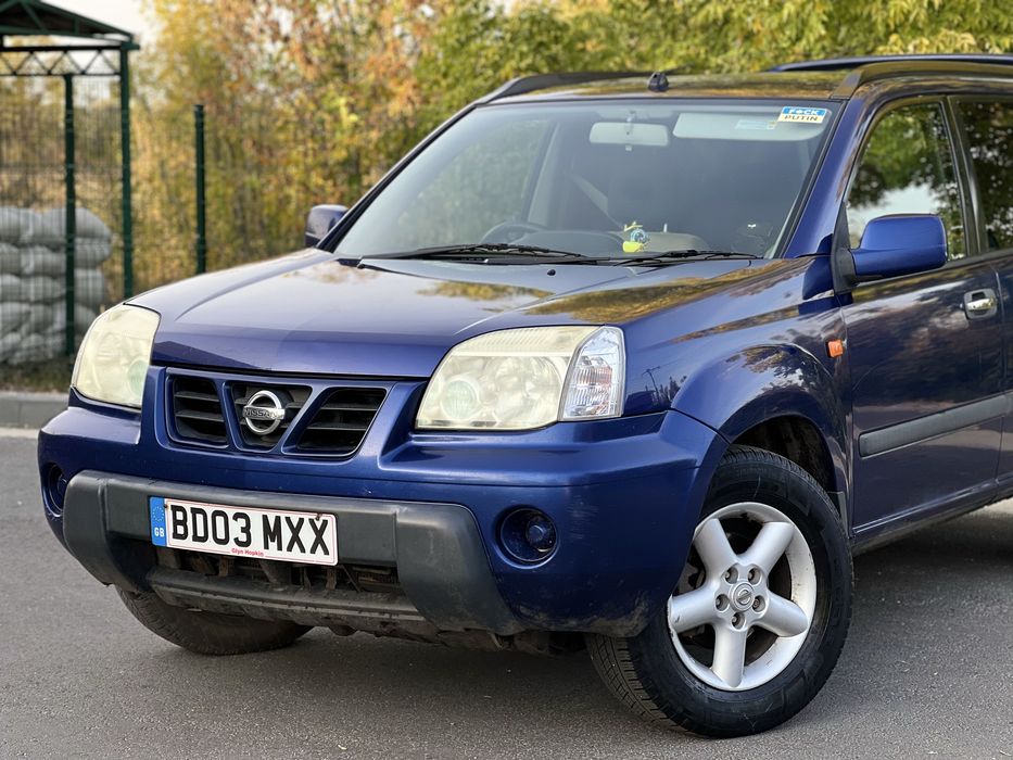 Продам Nissan X-trail 2.2 дизель,полный привод ,в очень хорошем состоянии