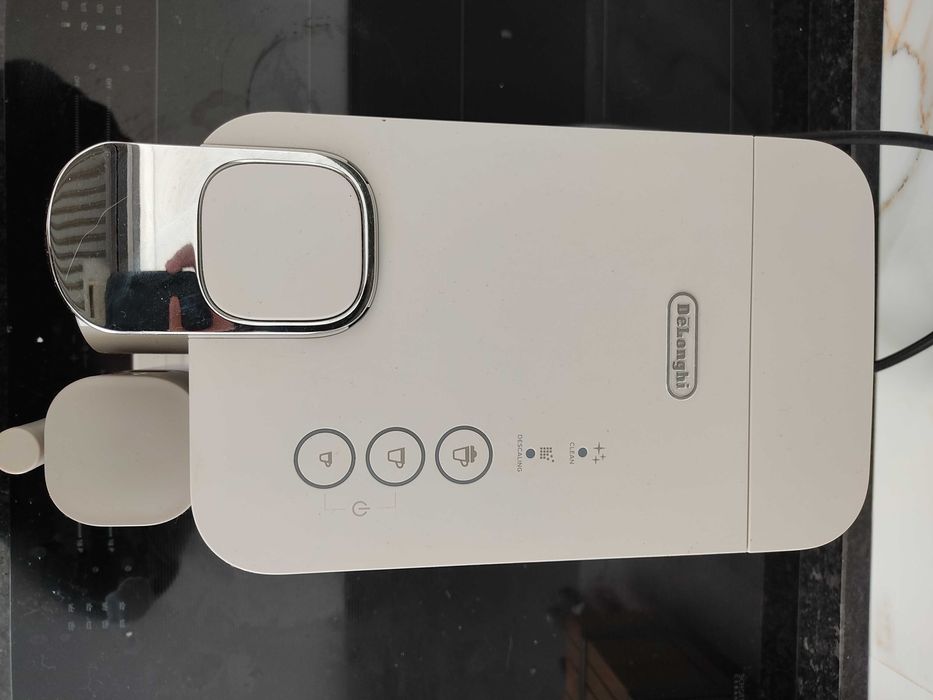 Máquina Nespresso delonghi lattissima EN500W