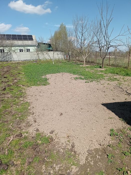 Новобудова в передмісті Чернігова. Трисвятська Слобода.