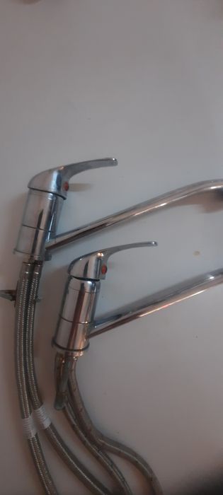 TORNEIRAS misturadoras  de COZINHA  e  WC