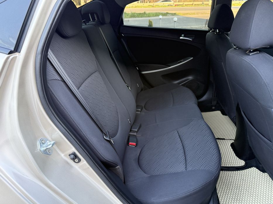 Hyundai Accent 2012