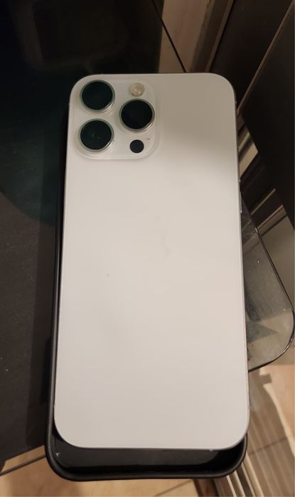 Iphone 16 pro max 258 gb de memoria