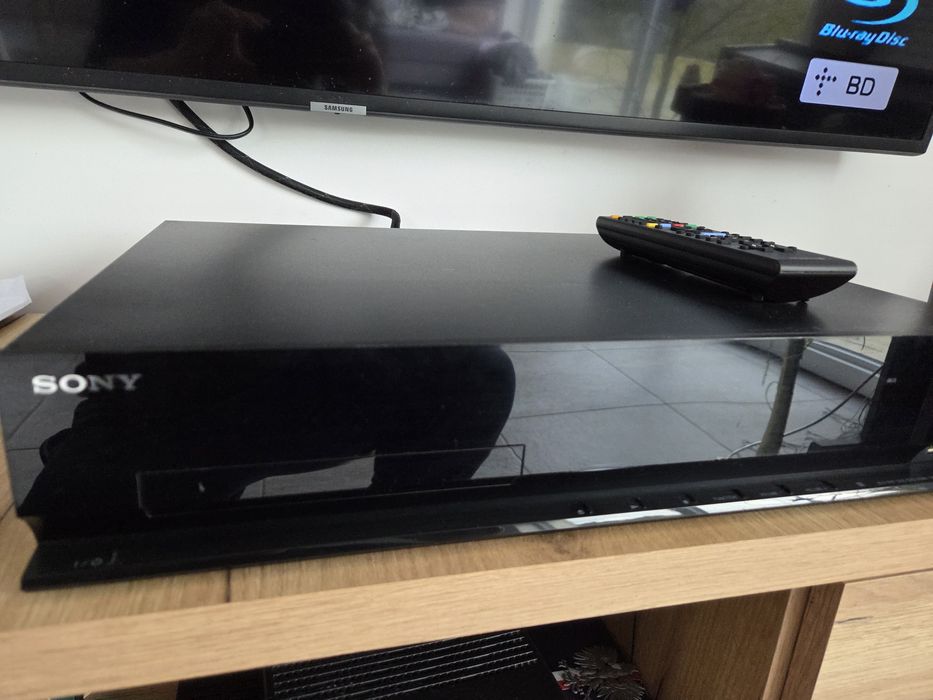 Sony Blu-ray model  hbd e-370