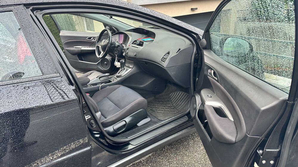 Honda Civic 2009р. автомат. Не робот! 5D 1.8 , газ бенз  227тис км.