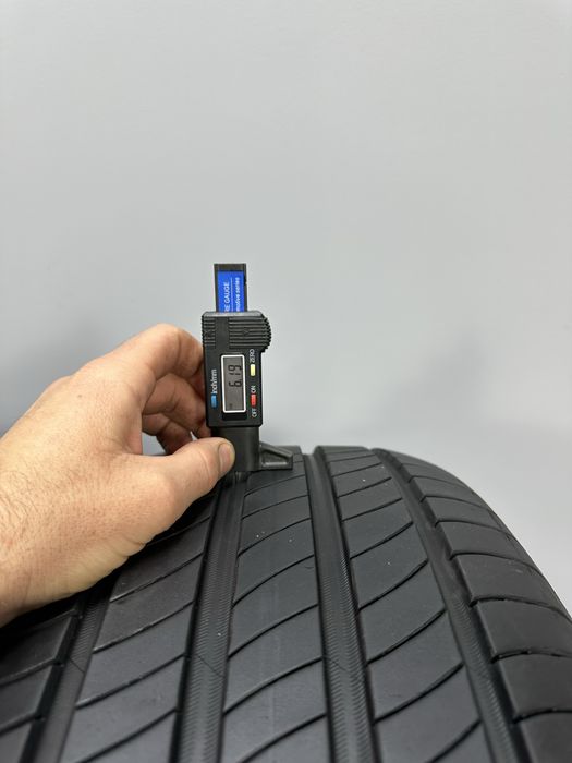 Літні шини Michelin e•Primacy 235/50 R20 104V