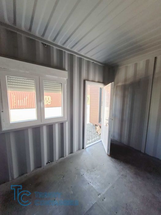 Contentor escritório 3m -  Porta e Janela PVC