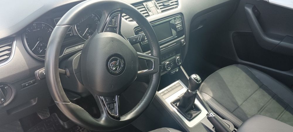 Skoda Octavia 2016 VIN TMBAC2NE6HB006039 фото оголошення 10 з 15