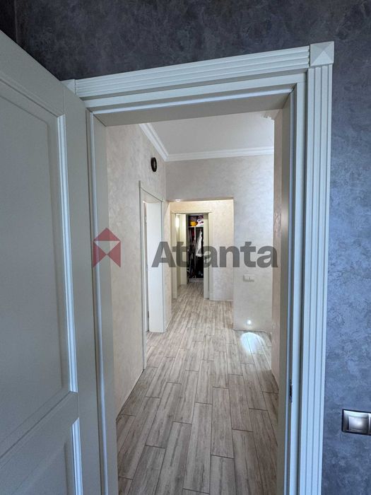 Продам дом в Малиновском районе с ремонтом 177м2-270000у.е