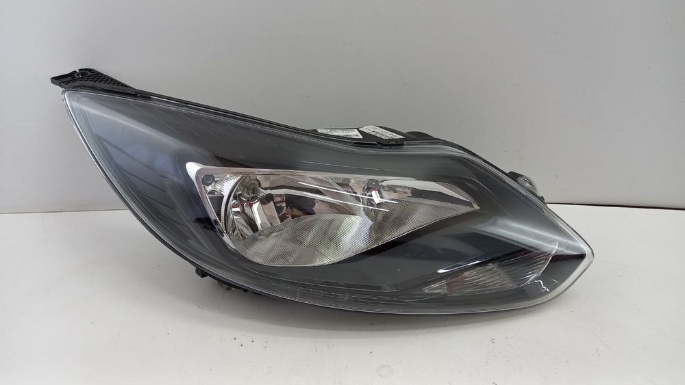 Фара правая Ford Focus III 2014 BM5113W029CL