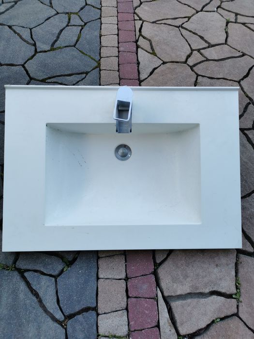 Umywalka łazienkowa meblowa
