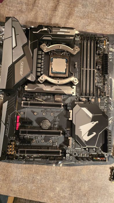 PC Gamming - I7-8700k & Geforce 2080 TI + Componentes