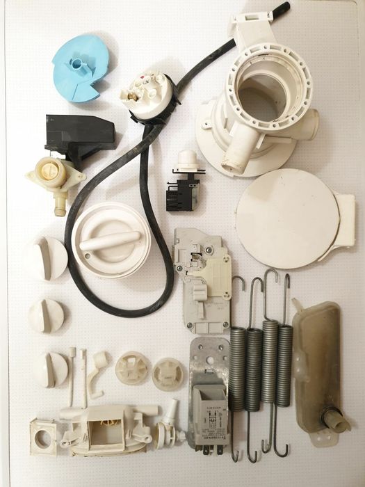 Стиральная машина Whirlpool AWT 2296  разбор