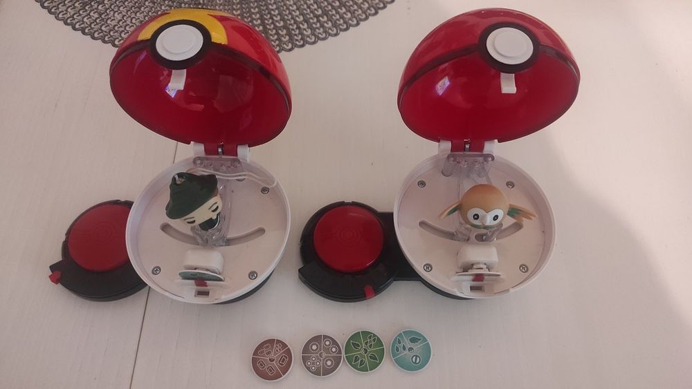 Pokemon gra Atak Super kule niespodzianki Pokeball