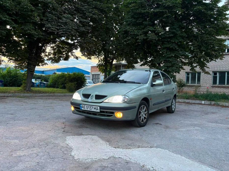 Продам RENAULT Megan 2002