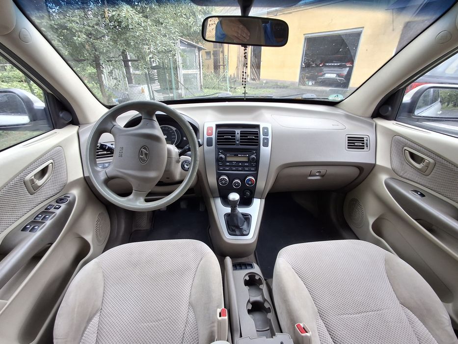 Hyundai tucson 1