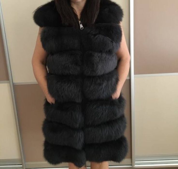 Меховая жилетка песец