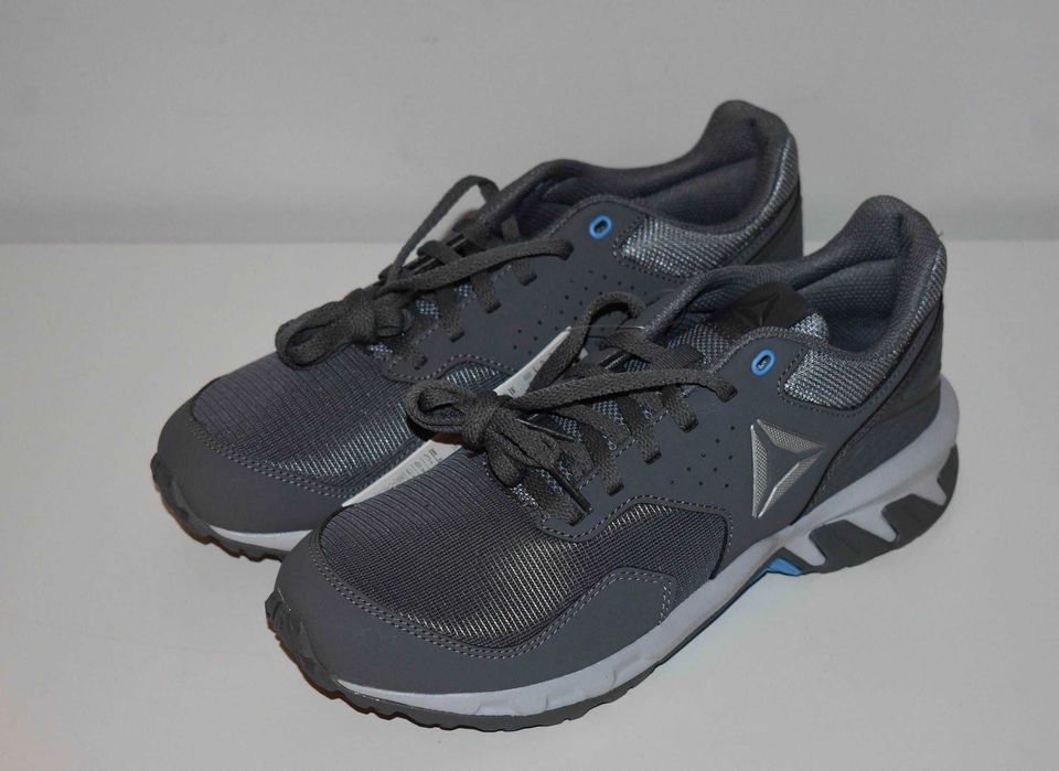 Buty sportowe firmy Reebok rozmiar 38,5 - nowe