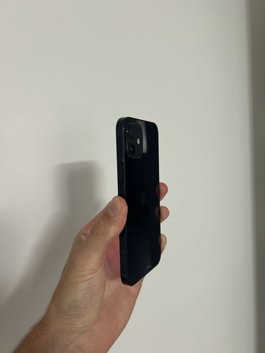 iPhone 12 64GB + etui