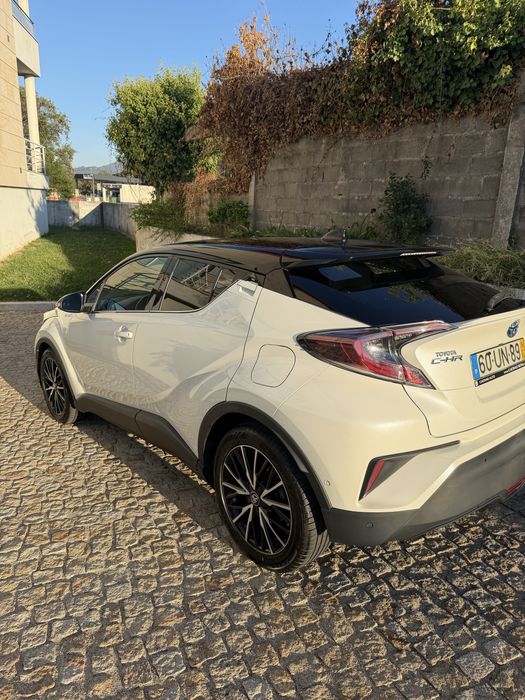 Toyota CHR 1.8 hibrido — photo 3
