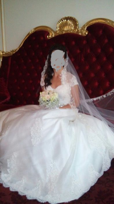 Весільна сукня