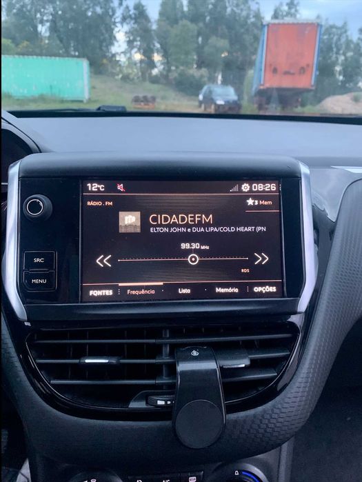 Peugeout 2008 1.2 PURETECH