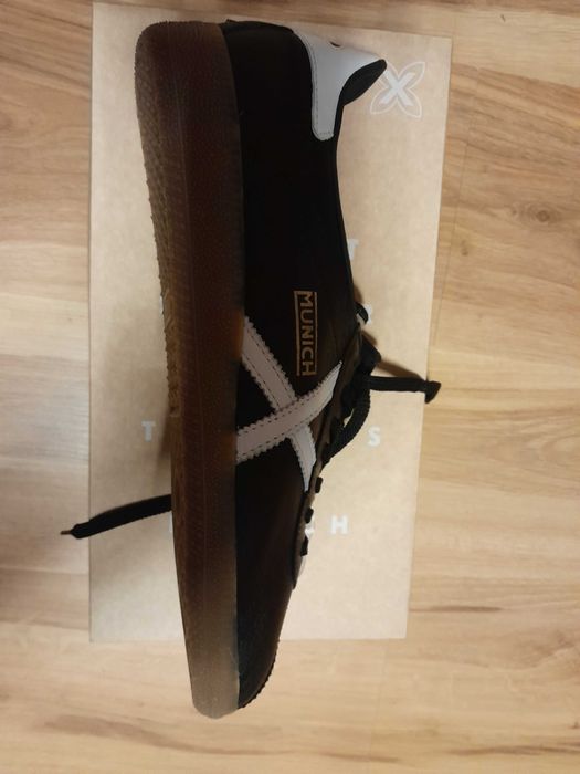 Buty sportowe  męskie  Munich barru 30 rozmiar 45 NOWE