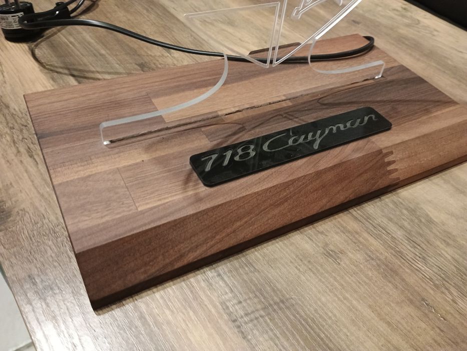 Porsche Cayman 718 lampka