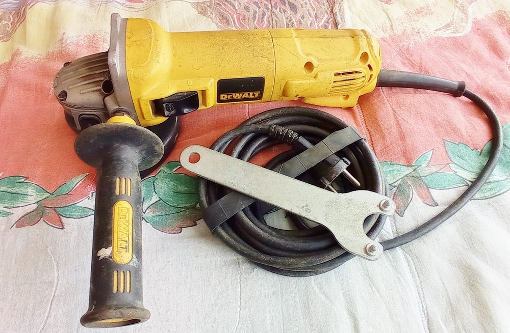 DeWalt D28134-QS1100W 125mm cabo de 4m