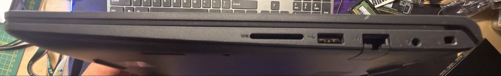 DELL Vostro 3520 i5 1135G7 2.4GHz, 16GB RAM 256GB NVMe