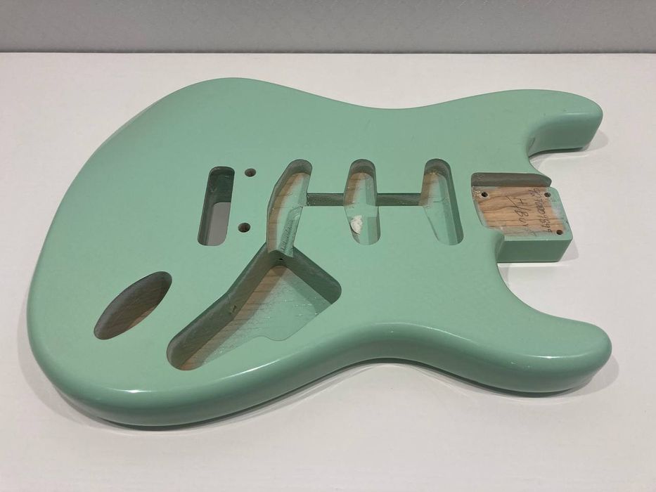 Fender Custom Shop Stratocaster Yuriy Shishkov Masterbuilt Body дeka