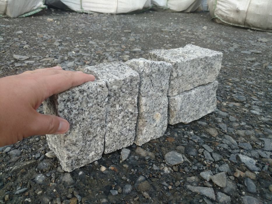Kostka 20x20x10 granit palisada granitowa brukowa obrzeże kora ziemia