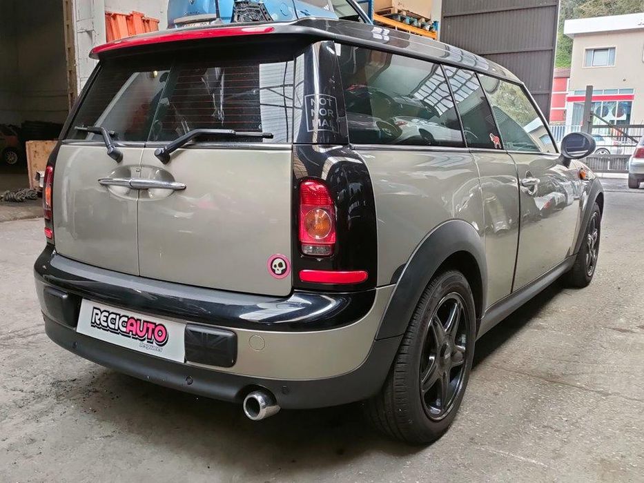Guarda-Lamas Frente Direito Mini Clubman R552007