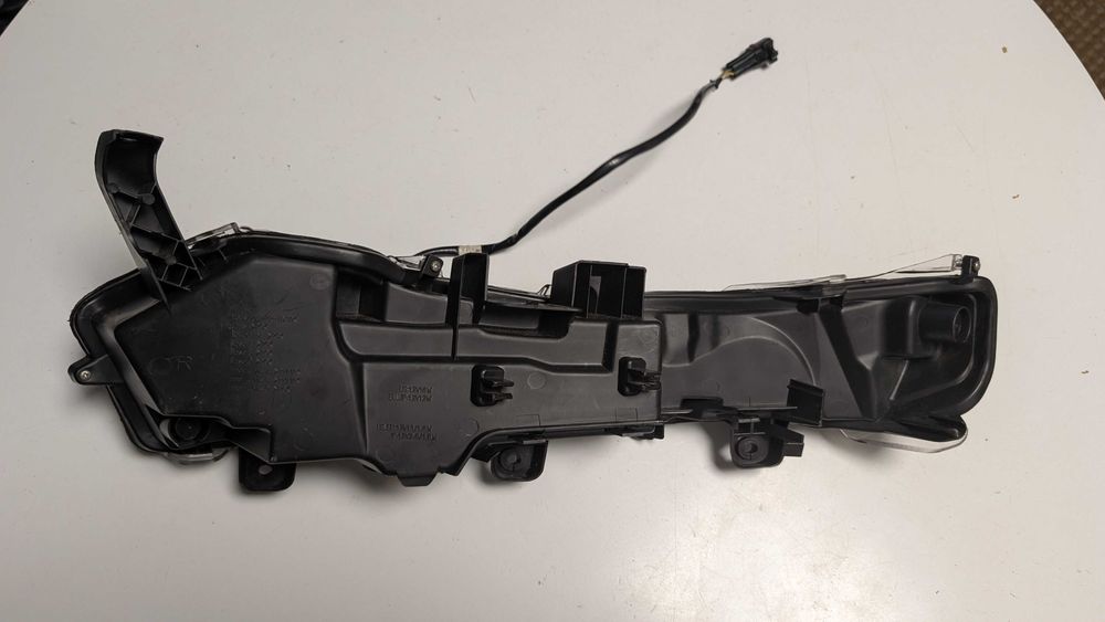 Farolim LED direito/passageiror Lexus NX (2018)