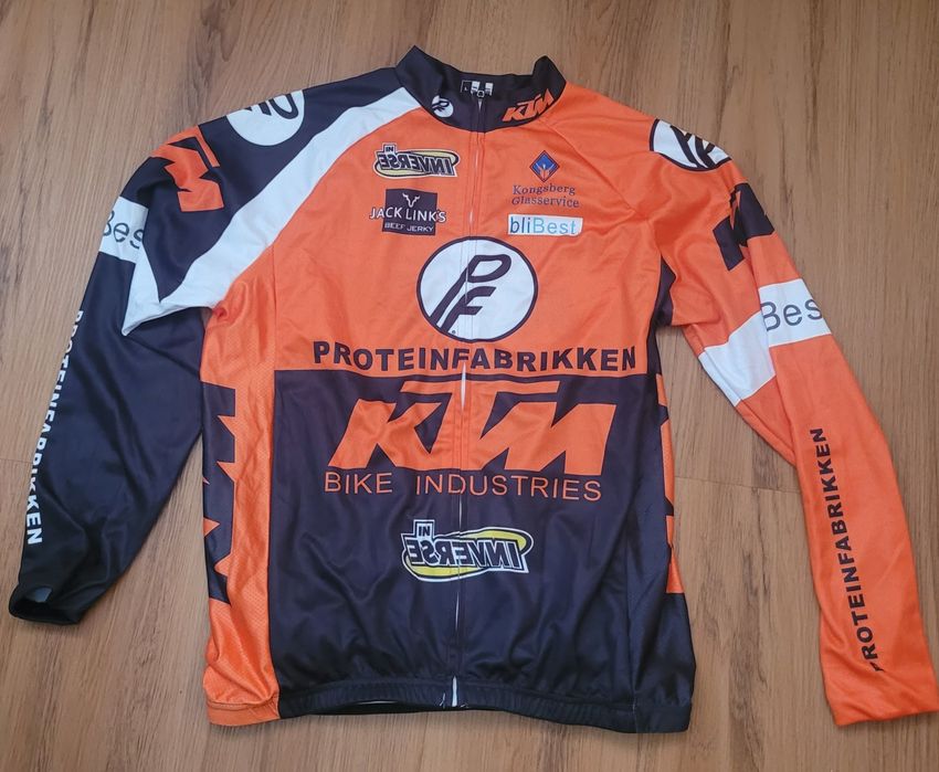 Equipamento ciclismo TREK / KTM
