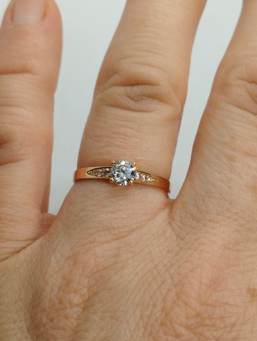 Золотое колечко 0.99 грамма 17.7 размер