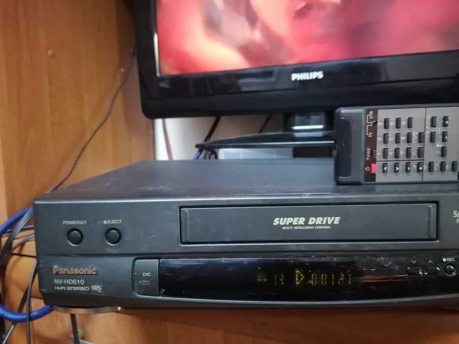 Magnetowid VHS Panasonic NV-HD610EG HI-FI stereo pilot
