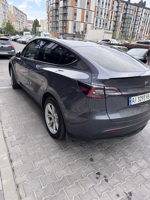 Tesla Model Y 2021 VIN LRWYGCEK0MC063496 фото оголошення 2 з 18