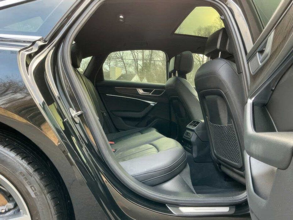 Audi A6      2023