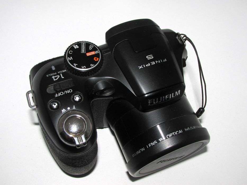 Digital Camera Fujifilm FinePix S2980 14MP 18x HD