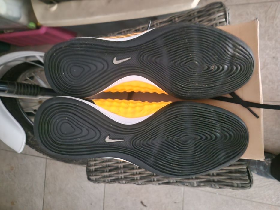 Sapatilha Nike para futsal