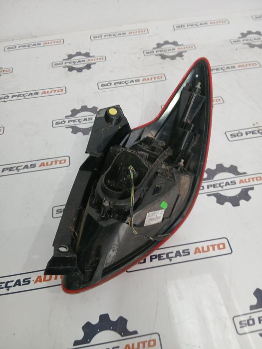 FAROLIM ESQUERDO BRANCO FORD KA (RU08) 1.2 ANO: 2011