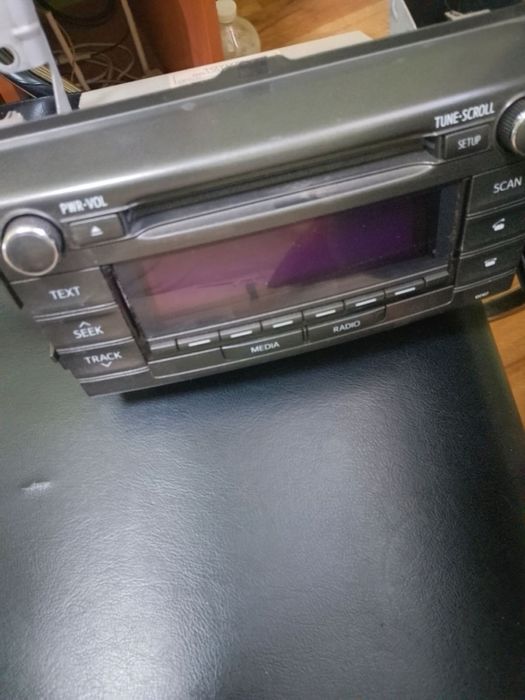 Продам магнитолу на Тойоту Рав4