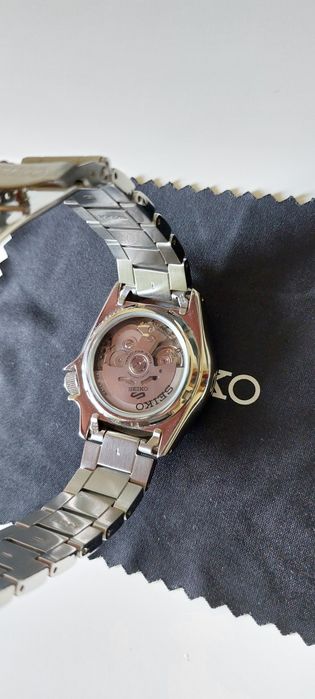 Seiko 5 (SRPE57K1)