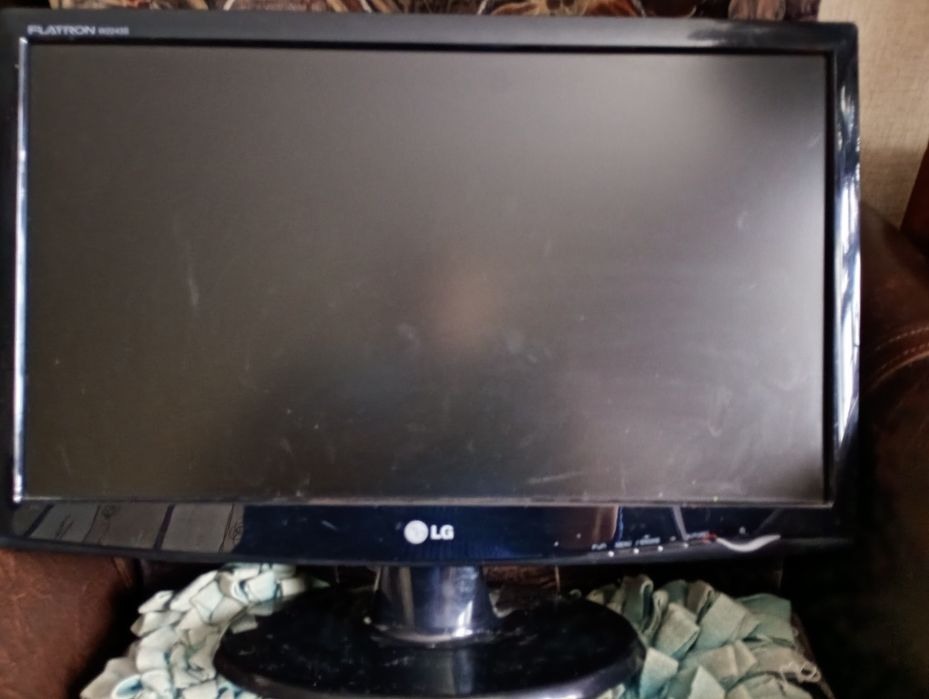 Монітор LG б/у робочий