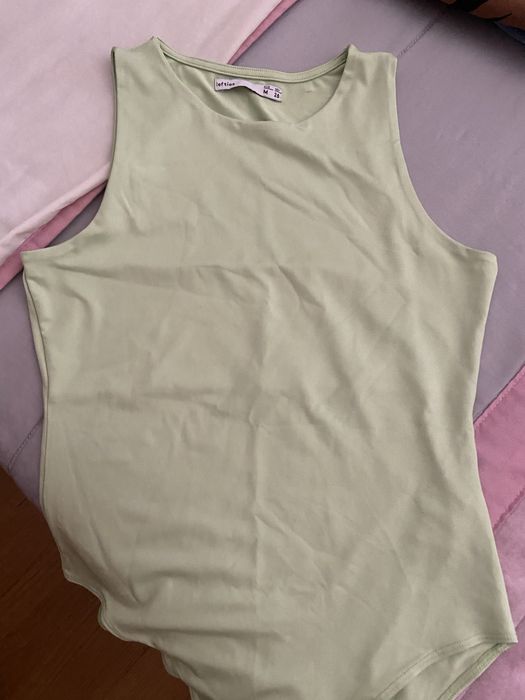 Conjunto de roupa usada para adolescente que veste S/M