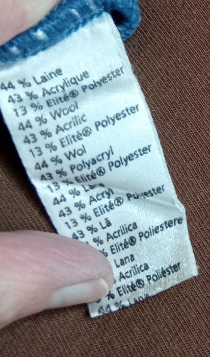 Sweterek marki Lacoste